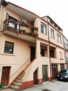 zoom immagine (Appartamento 180 mq, soggiorno, 4 camere, zona San Vito Sullo Ionio - Centro)