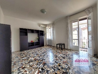 zoom immagine (Appartamento 55 mq, 1 camera, zona Ponte Degli Angeli - Santa Lucia - San Pietro)