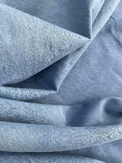 zoom immagine (Scampolo tessuto jeans slavato vintage)