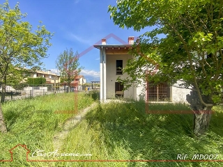 zoom immagine (Bifamiliare 200 mq, 3 camere, zona Poggiana)