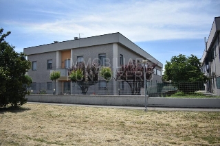 zoom immagine (Casa singola 1015 mq, soggiorno, 3 camere, zona Vigatto (Corcagnano))