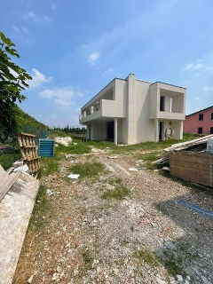 zoom immagine (Casa singola 250 mq, soggiorno, più di 3 camere, zona Parco San Lorenzo)