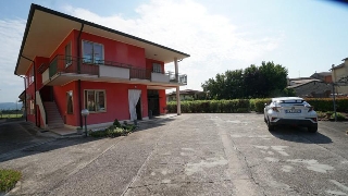 zoom immagine (Casa singola 600 mq, soggiorno, 5 camere, zona Monteforte d'Alpone - Centro)