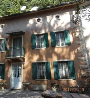 zoom immagine (Casa singola 432 mq, soggiorno, 2 camere, zona Sant'Anna d'Alfaedo)