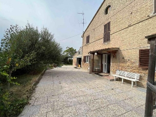 zoom immagine (Appartamento 105 mq, 2 camere, zona Borgo Bicchia)