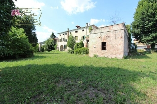 zoom immagine (Villa 1500 mq, soggiorno, più di 3 camere, zona Sarmeola)