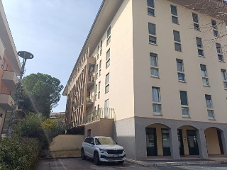 zoom immagine (Ufficio 80 mq, 4 camere, zona Ponte San Giovanni)