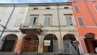 zoom immagine (Palazzo 500 mq, soggiorno, 7 camere, zona Concordia Sulla Secchia - Centro)
