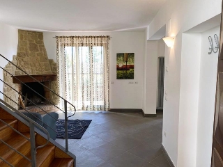 zoom immagine (Casa a schiera 90 mq, soggiorno, 2 camere, zona Castel Rigone)