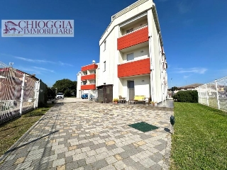 zoom immagine (Appartamento 80 mq, soggiorno, 2 camere, zona Ca' Lino)