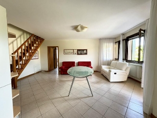 zoom immagine (Appartamento 90 mq, 2 camere, zona Lozzo Atestino - Centro)