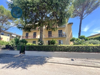 zoom immagine (Appartamento 105 mq, soggiorno, 3 camere, zona San Piero a Ponti)