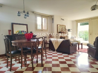 zoom immagine (Appartamento 150 mq, soggiorno, 2 camere, zona Castelfranco Veneto - Centro)