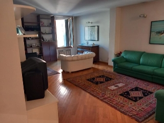 zoom immagine (Appartamento 135 mq, soggiorno, 2 camere, zona Cittadella)