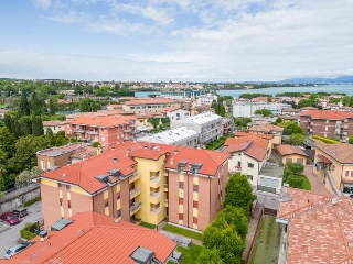zoom immagine (Appartamento 118 mq, soggiorno, 2 camere, zona Peschiera del Garda)