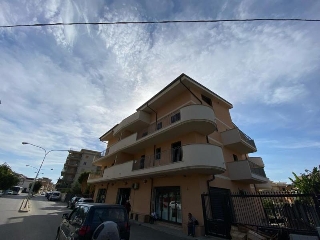 zoom immagine (Appartamento 100 mq, zona Melito di Porto Salvo - Centro)