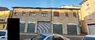 zoom immagine (Appartamento 200 mq, soggiorno, 3 camere, zona Adria)