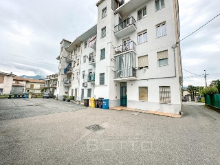zoom immagine (Appartamento 60 mq, soggiorno, 2 camere, zona Serravalle Sesia)