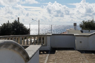 zoom immagine (Villa 620 mq, soggiorno, 3 camere, zona Gallipoli)