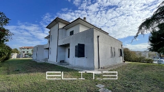 zoom immagine (Casa singola 500 mq, zona San Biagio)