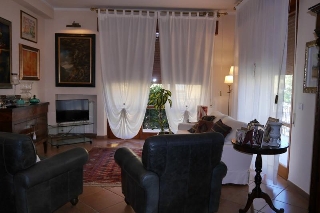 zoom immagine (Casa singola 312 mq, soggiorno, 5 camere, zona Cesanella)