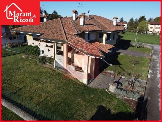 zoom immagine (Casa singola 530 mq, soggiorno, 5 camere, zona Cervignano del Friuli)
