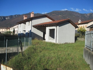 zoom immagine (Casa singola 350 mq, soggiorno, 3 camere, zona Sant'Eulalia)