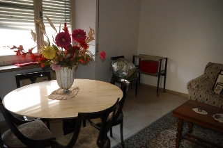 zoom immagine (Appartamento 85 mq, soggiorno, 1 camera, zona Sassoferrato)