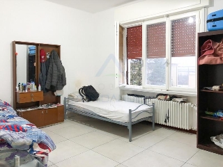 zoom immagine (Appartamento 89 mq, soggiorno, 2 camere, zona Oltrisarco-Aslago)