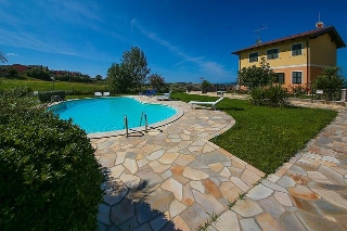 zoom immagine (Villa 275 mq, soggiorno, 3 camere, zona San Costanzo)